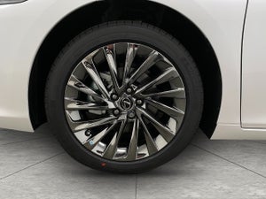 2024 Lexus ES 300h Luxury FWD